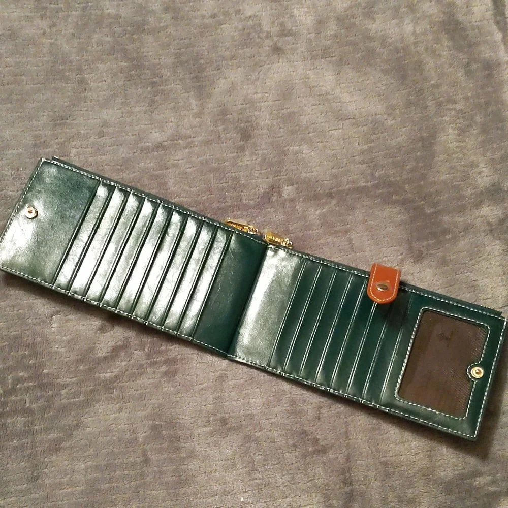 NWOT Andoilt Leather RFID block Long Wallet in Green & Brown with Gold Hardware - Picture 6 of 11